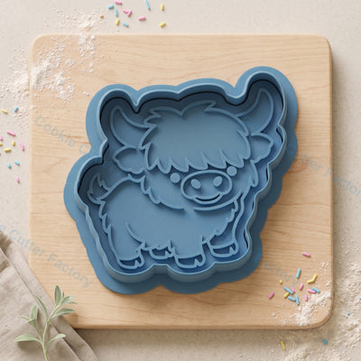 Highland Cow Face Cookie Cutter and Embosser Stamp - Farm Animal Party Cookies