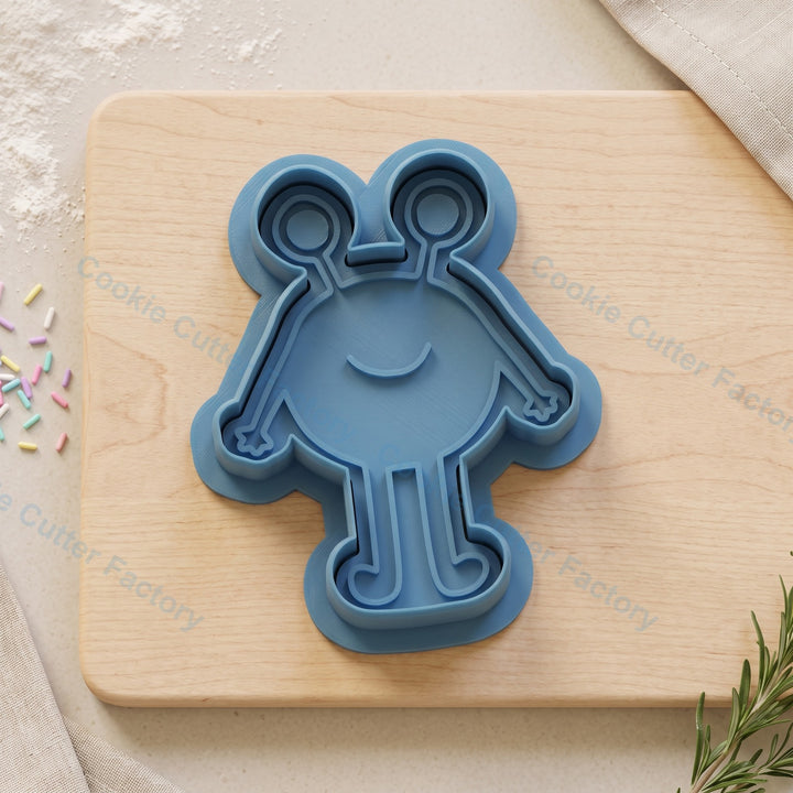 Cute Alien Cookie Cutter and Embosser Stamp - Space Party Cookies