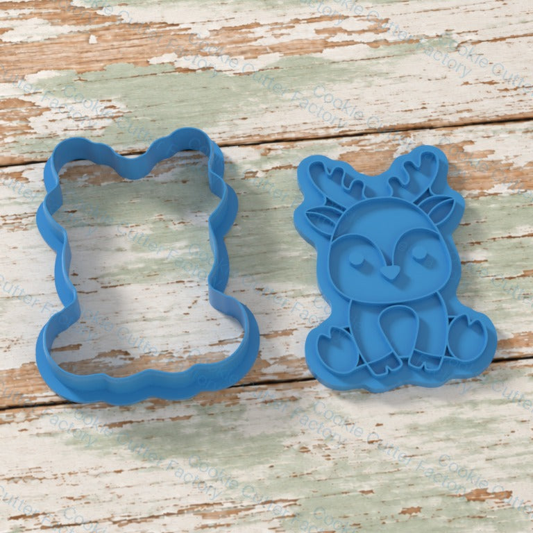 Sitting Deer with Antlers Cookie Cutter and Embosser Stamp | CCF_APPROVED_MEDIA_V1:2:40a3870a38604b07ba27dfddb09d33dc3ac2a0658bd7a323c0c85415566baa0f