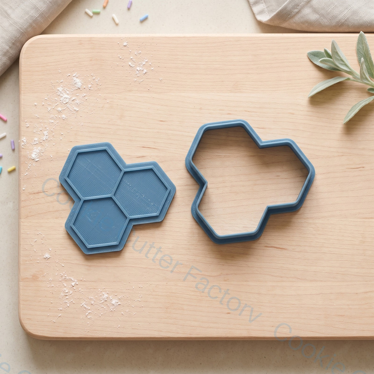 Three Honeycomb Hexagons Cookie Cutter and Embosser Stamp - Bee Party | CCF_APPROVED_MEDIA_V1:2:1f11749e544f1184c170082ada4e1c1686d50300e368959bbd10d5cc0ce6b30d