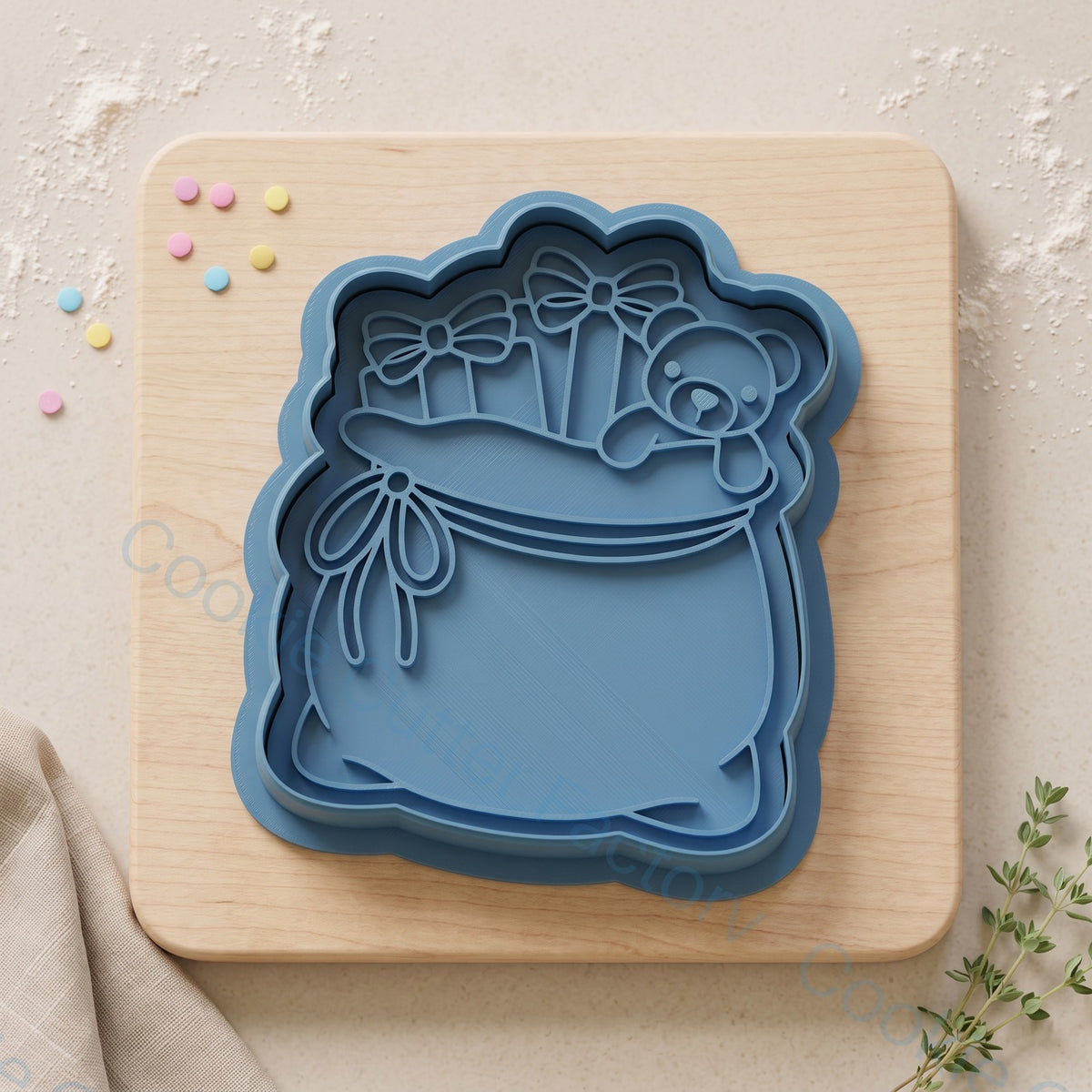 Christmas Gift Sack Cookie Cutter and Embosser Stamp - Festive Baking | CCF_APPROVED_MEDIA_V1:1:d3f828c6a5d38c4fa9d0dd7da23cb4fd9174024f36943b415f1bb292b2ccdf0c