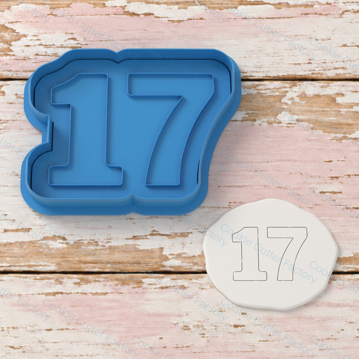 Number 17 Cookie Cutter and Embosser Stamp – Seventeenth Celebration Cookie Baking