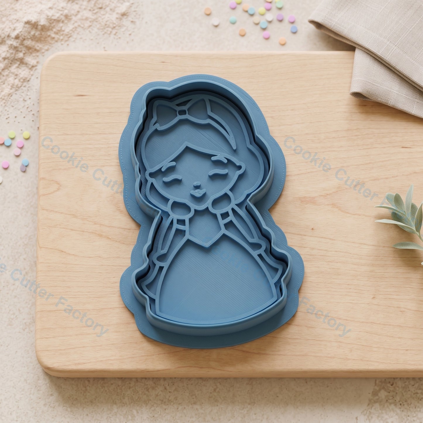 Snow White Princess Cookie Cutter and Embosser Stamp - Fairy Tale Party Cookies